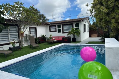 Villa ou maison à louer à Dania Beach, Floride: 4 chambres, 159.61 m2 № 1953116 - photo 21
