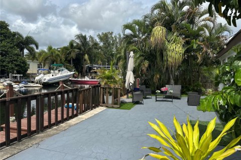 Villa ou maison à louer à Dania Beach, Floride: 4 chambres, 159.61 m2 № 1953116 - photo 23