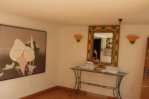 Copropriété à louer à Miami Beach, Floride: 1 chambre, 54.81 m2 № 2191269 - photo 2