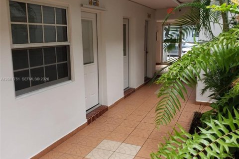 Copropriété à louer à Miami Beach, Floride: 1 chambre, 54.81 m2 № 2191269 - photo 4