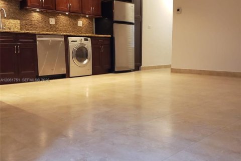 Copropriété à louer à Miami Beach, Floride: 1 chambre, 54.81 m2 № 2191269 - photo 8