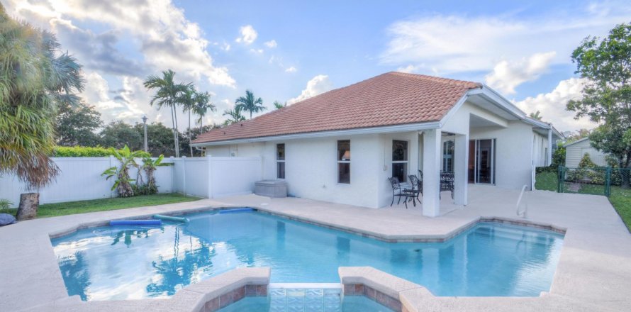 Casa en Wellington, Florida 3 dormitorios, 198.25 m2 № 1172079