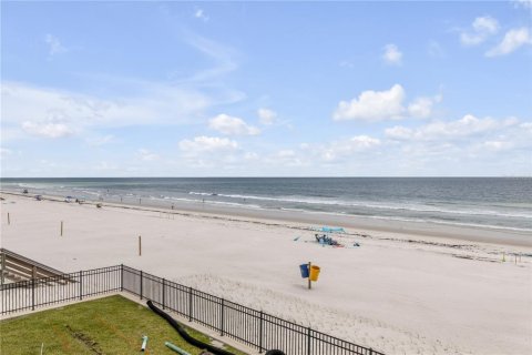 Condominio en venta en New Smyrna Beach, Florida, 4 dormitorios, 190.45 m2 № 2134221 - foto 26