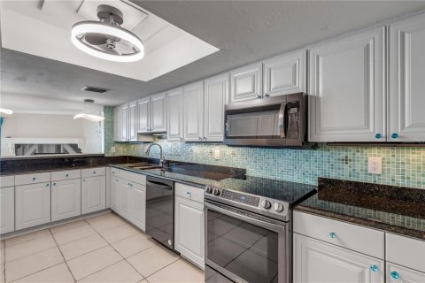 Condominio en venta en New Smyrna Beach, Florida, 4 dormitorios, 190.45 m2 № 2134221 - foto 14