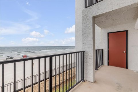Condominio en venta en New Smyrna Beach, Florida, 4 dormitorios, 190.45 m2 № 2134221 - foto 21