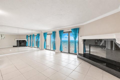 Condominio en venta en New Smyrna Beach, Florida, 4 dormitorios, 190.45 m2 № 2134221 - foto 17