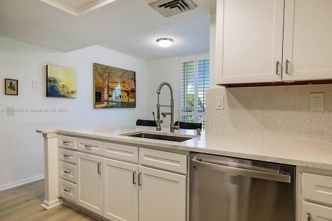 Condominio en venta en Palm Beach Gardens, Florida, 2 dormitorios, 140.38 m2 № 2012822 - foto 15