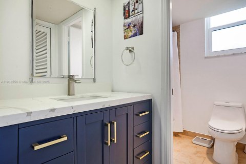 Condominio en venta en Palm Beach Gardens, Florida, 2 dormitorios, 140.38 m2 № 2012822 - foto 26