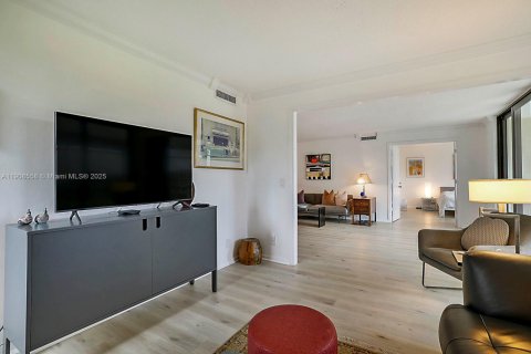 Condominio en venta en Palm Beach Gardens, Florida, 2 dormitorios, 140.38 m2 № 2012822 - foto 10