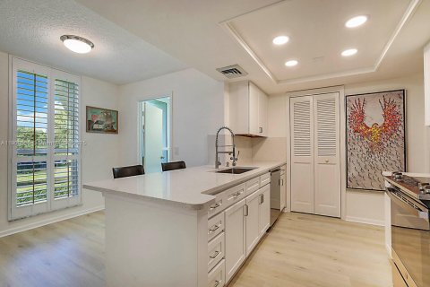 Condominio en venta en Palm Beach Gardens, Florida, 2 dormitorios, 140.38 m2 № 2012822 - foto 18