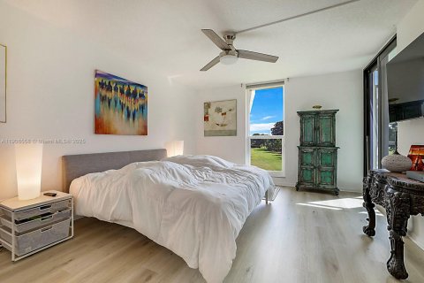 Condominio en venta en Palm Beach Gardens, Florida, 2 dormitorios, 140.38 m2 № 2012822 - foto 20