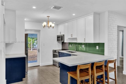 Купить виллу или дом в Холливуд, Флорида 3 спальни, 95.69м2, № 2043723 - фото 6