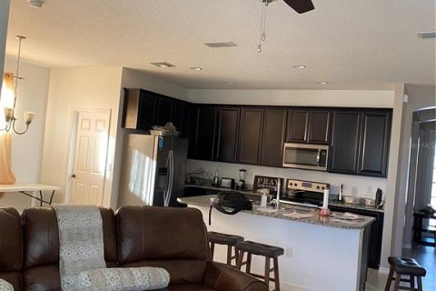 Casa en venta en Kissimmee, Florida, 4 dormitorios, 165.74 m2 № 2106224 - foto 5