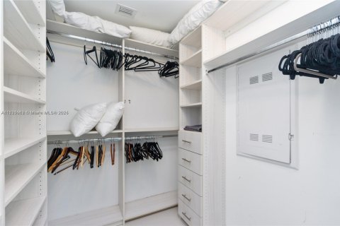 Купить кондоминиум в Майами, Флорида 2 спальни, 87.7м2, № 1984952 - фото 14