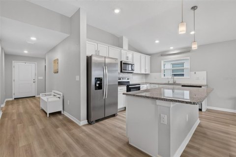 Casa en venta en Seffner, Florida, 4 dormitorios, 158.03 m2 № 2231874 - foto 10