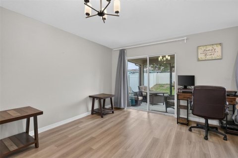 Casa en venta en Seffner, Florida, 4 dormitorios, 158.03 m2 № 2231874 - foto 5