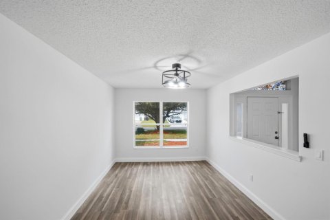 House in Port St. Lucie, Florida 4 bedrooms, 192.31 sq.m. № 2392384 - photo 22