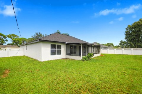 House in Port St. Lucie, Florida 4 bedrooms, 192.31 sq.m. № 2392384 - photo 8