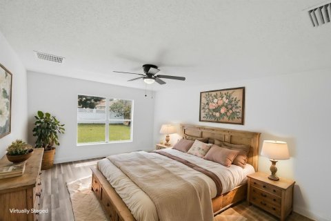 House in Port St. Lucie, Florida 4 bedrooms, 192.31 sq.m. № 2392384 - photo 28