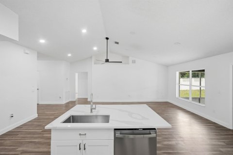 House in Port St. Lucie, Florida 4 bedrooms, 192.31 sq.m. № 2392384 - photo 17