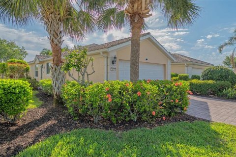 Casa en venta en Sarasota, Florida, 3 dormitorios, 143.91 m2 № 1609281 - foto 1