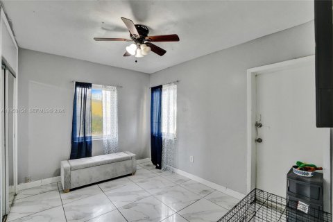 Купить виллу или дом в Майами-Гарденс, Флорида 4 спальни, 111.48м2, № 2005764 - фото 26