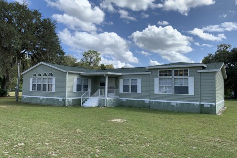 House in Interlachen, Florida 3 bedrooms, 194.54 sq.m. № 777656 - photo 1