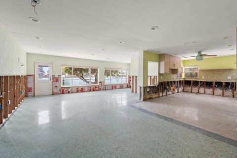 Casa en venta en Saint Pete Beach, Florida, 4 dormitorios, 271 m2 № 2195088 - foto 27