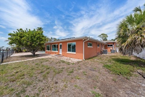 Casa en venta en Saint Pete Beach, Florida, 4 dormitorios, 271 m2 № 2195088 - foto 24
