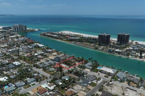 Casa en venta en Saint Pete Beach, Florida, 4 dormitorios, 271 m2 № 2195088 - foto 8