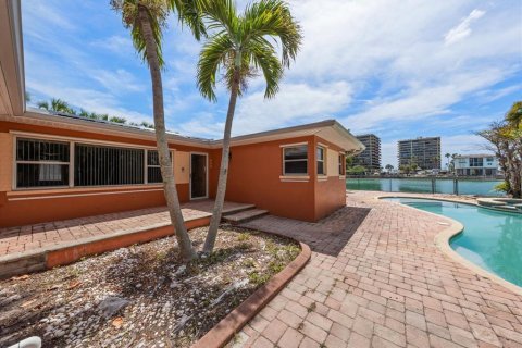 Casa en venta en Saint Pete Beach, Florida, 4 dormitorios, 271 m2 № 2195088 - foto 2