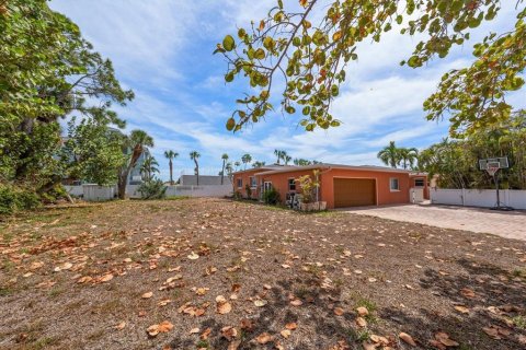Casa en venta en Saint Pete Beach, Florida, 4 dormitorios, 271 m2 № 2195088 - foto 3