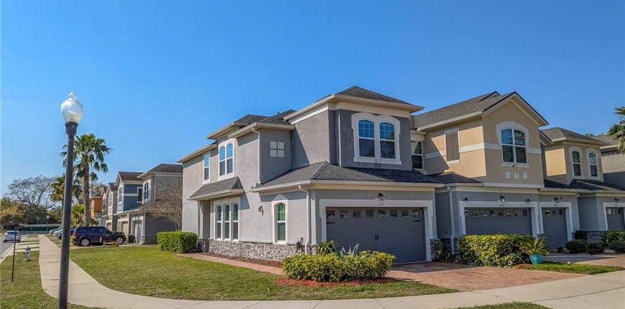 Townhouse in Belle Isle, Florida 3 bedrooms, 154.31 sq.m. № 1547856