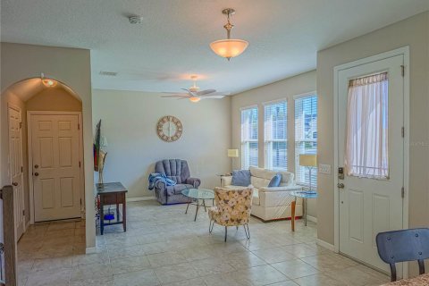 Townhouse in Belle Isle, Florida 3 bedrooms, 154.31 sq.m. № 1547856 - photo 3