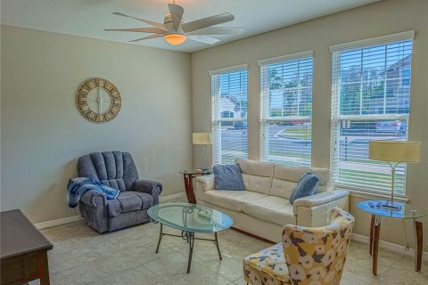 Townhouse in Belle Isle, Florida 3 bedrooms, 154.31 sq.m. № 1547856 - photo 5