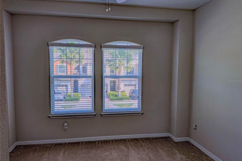 Townhouse in Belle Isle, Florida 3 bedrooms, 154.31 sq.m. № 1547856 - photo 17