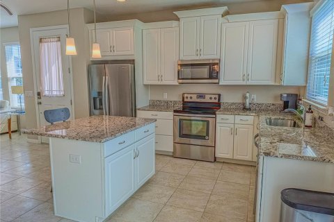 Townhouse in Belle Isle, Florida 3 bedrooms, 154.31 sq.m. № 1547856 - photo 7