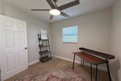 Casa en alquiler en Saint Petersburg, Florida, 2 dormitorios, 85.47 m2 № 2218778 - foto 11