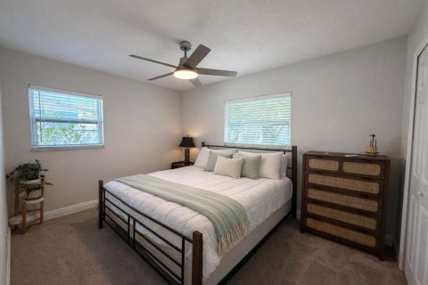 Casa en alquiler en Saint Petersburg, Florida, 2 dormitorios, 85.47 m2 № 2218778 - foto 10