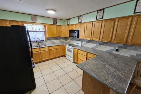 House in Dade City, Florida 3 bedrooms, 151.24 sq.m. № 1810550 - photo 5