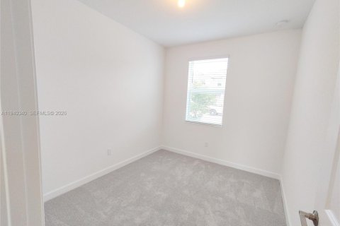 Снять в аренду таунхаус в Порт-Сент-Луси, Флорида 3 спальни, 169.08м2, № 1998165 - фото 21