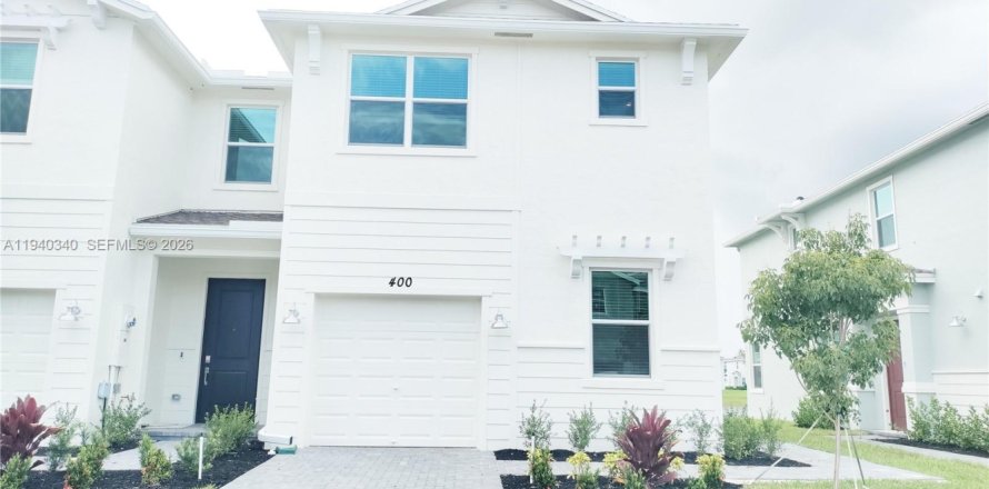 Таунхаус в Порт-Сент-Луси, Флорида 3 спальни, 169.08м2 № 1998165