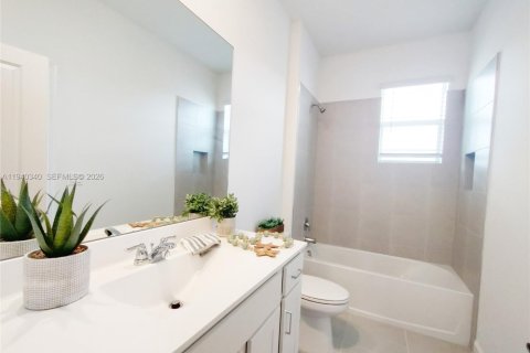 Снять в аренду таунхаус в Порт-Сент-Луси, Флорида 3 спальни, 169.08м2, № 1998165 - фото 19