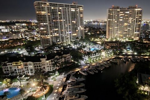 Copropriété à vendre à Aventura, Floride: 3 chambres, 237.83 m2 № 1941573 - photo 20