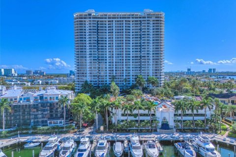 Copropriété à vendre à Aventura, Floride: 3 chambres, 237.83 m2 № 1941573 - photo 21