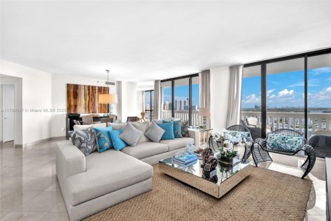 Copropriété à vendre à Aventura, Floride: 3 chambres, 237.83 m2 № 1941573 - photo 28