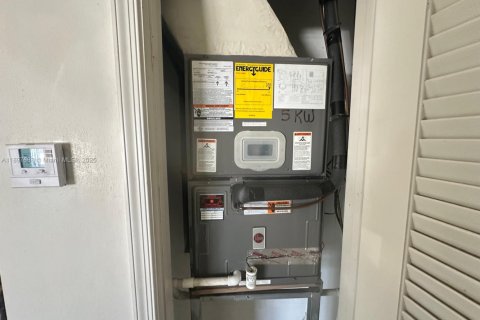 Villa ou maison à vendre à Tamarac, Floride: 2 chambres, 106 m2 № 1949165 - photo 25