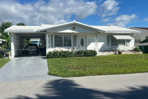 Villa ou maison à vendre à Tamarac, Floride: 2 chambres, 106 m2 № 1949165 - photo 1