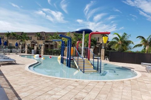 Villa ou maison à vendre à Miami, Floride: 4 chambres, 278.71 m2 № 1958384 - photo 29