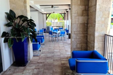 Villa ou maison à vendre à Miami, Floride: 4 chambres, 278.71 m2 № 1958384 - photo 25